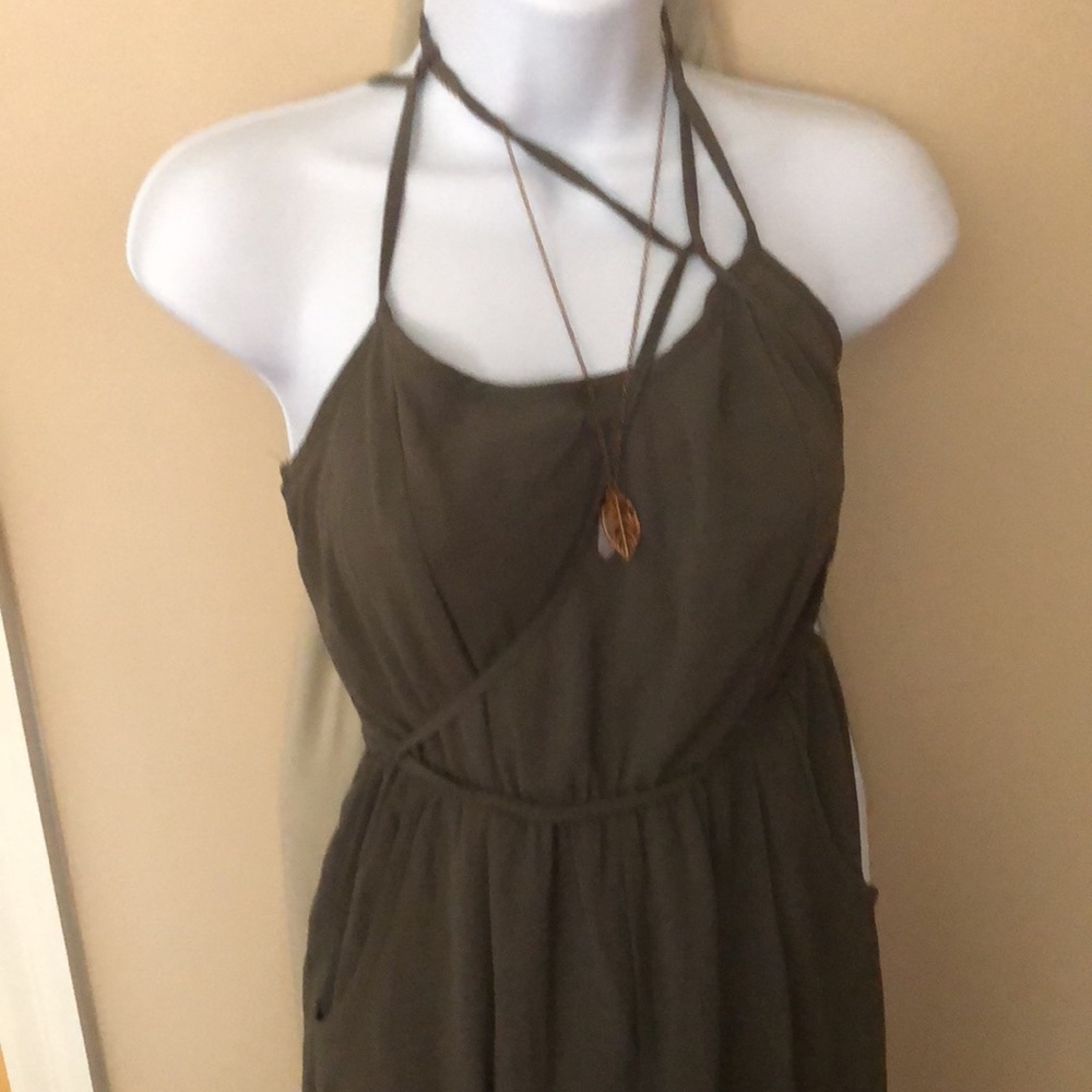 π«SOLDπ«NWT Olive Pant Suit/matching Scrunchie π - Picture 3 of 12